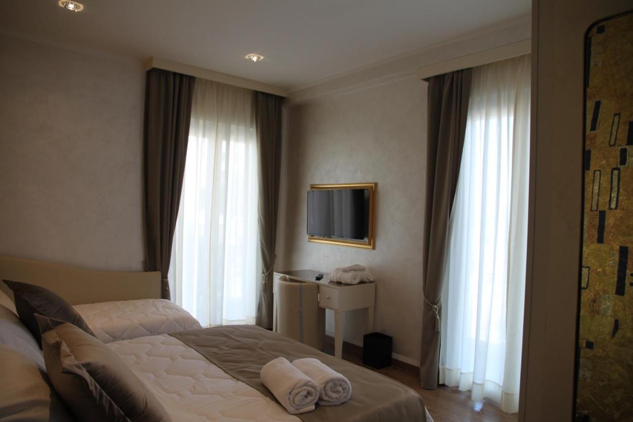 Amsterdam Suite Hotel & Spa リミニ エクステリア 写真
