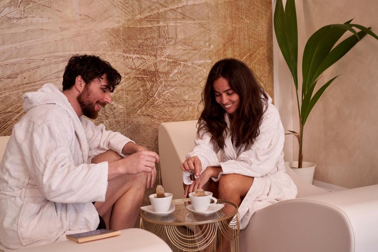 Amsterdam Suite Hotel & Spa リミニ エクステリア 写真
